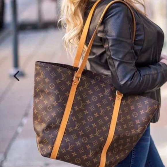 Louis Vuitton Handbags - Authentic Louis Vuitton Sac Shopping tote bag